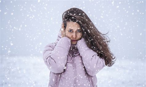 can cold weather make your throat sore can cold weather also affect your mental health